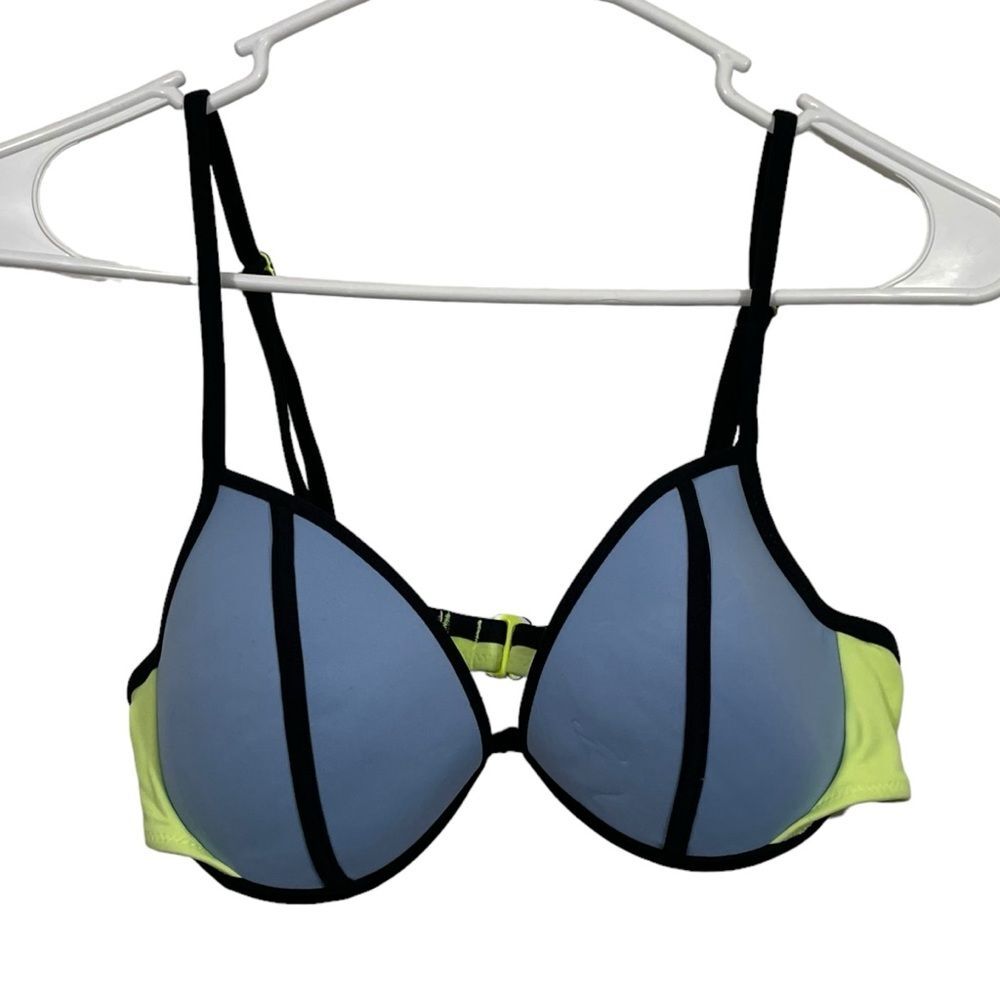 Victoria’s Secret 34C Lightly Padded Bikini Top